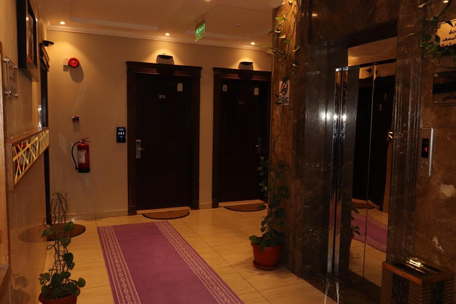Al Bateel Furnished Apartments Ar Riyad Esterno foto