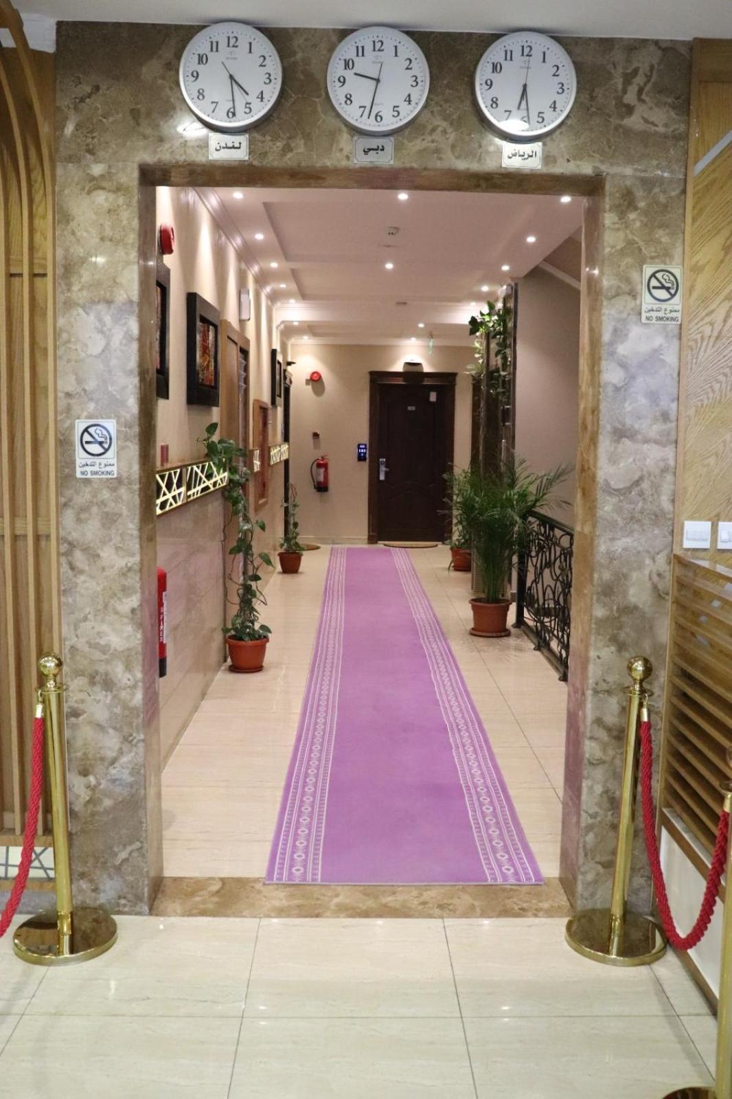 Al Bateel Furnished Apartments Ar Riyad Esterno foto