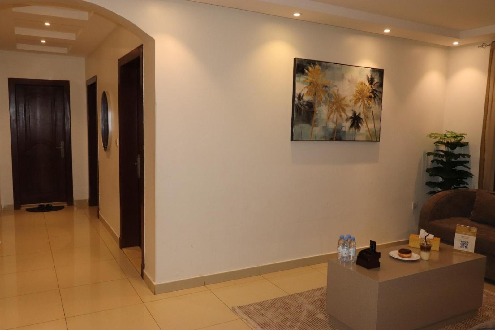Al Bateel Furnished Apartments Ar Riyad Esterno foto