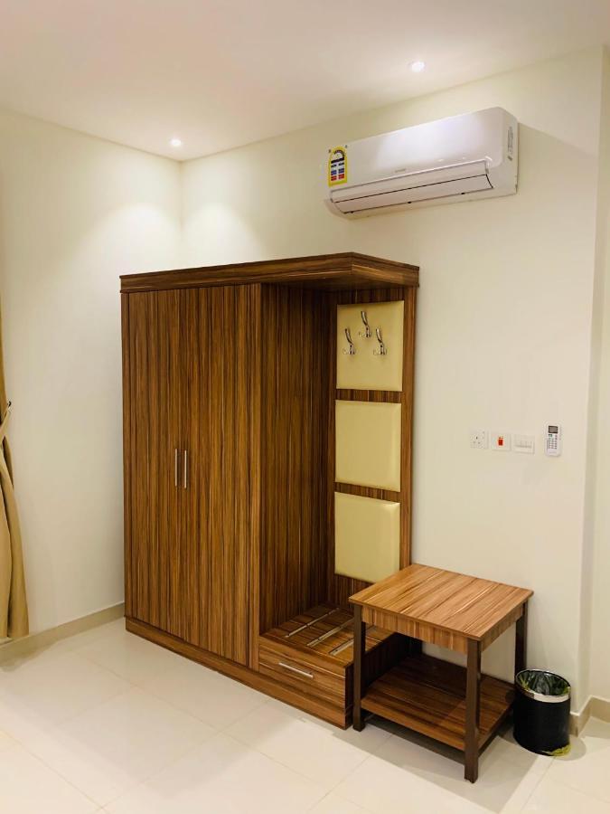 Al Bateel Furnished Apartments Ar Riyad Esterno foto