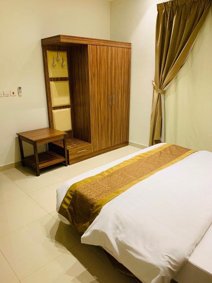 Al Bateel Furnished Apartments Ar Riyad Esterno foto